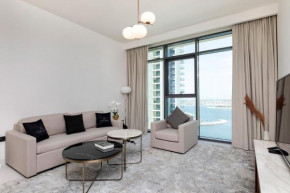 Chic Apartments in Marina Vista Emaar Beachfront